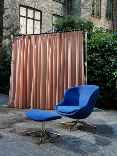 Hyg Lounge Chair Low Swivel kreslo s otočnou podnožou