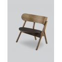OAKI LOUNGE CHAIR smoked oak/leather seat